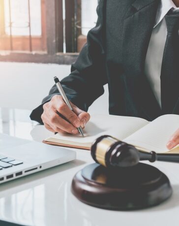 Understanding The Job Of An Oil And Gas Attorney